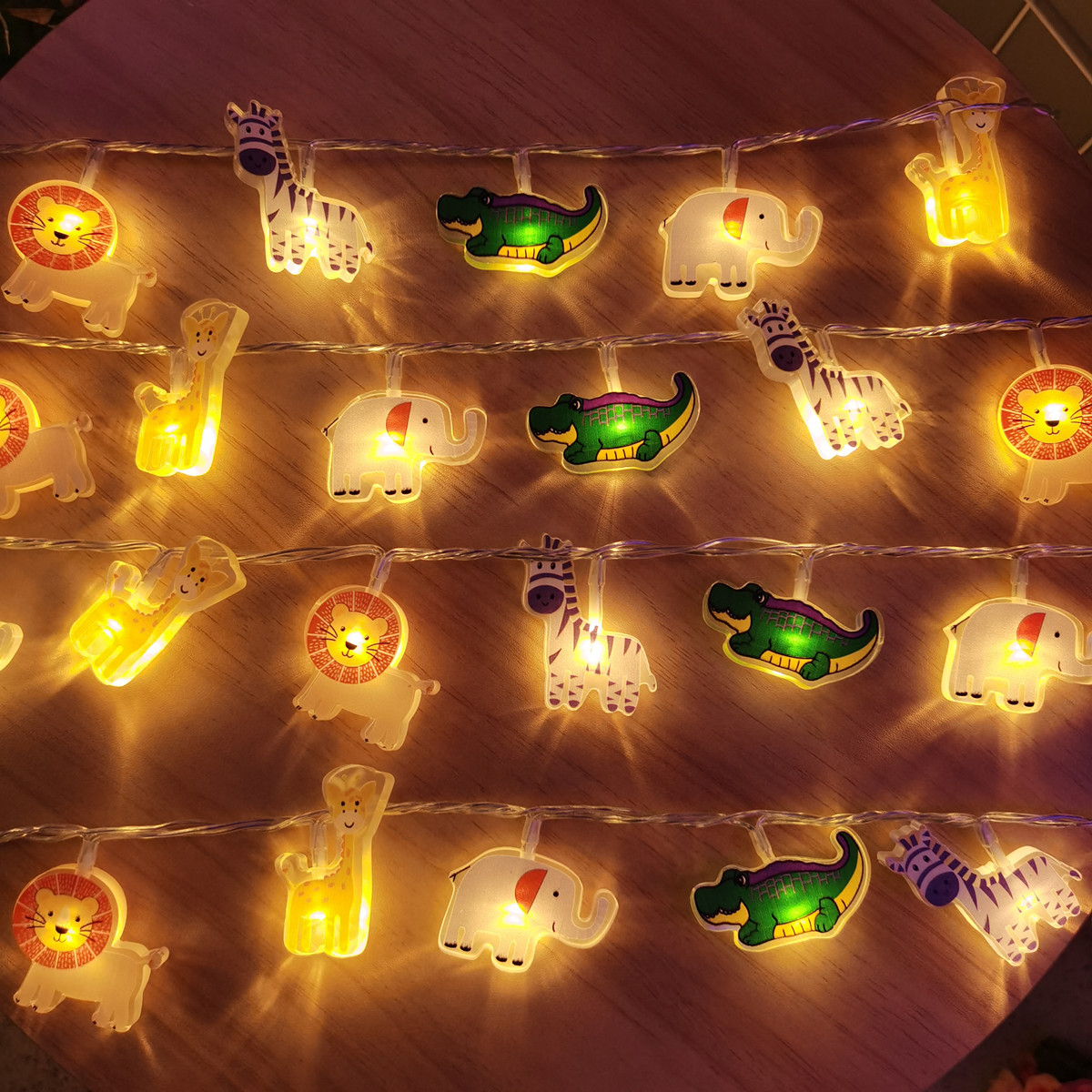 ไฟประดับ LED รูปสัตว์ป่าการ์ตู - Baby Nursery Jungle Theme บทวิจารณ์และราคา