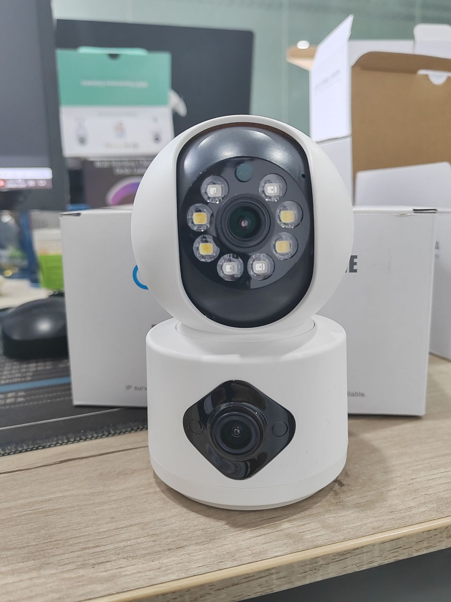 กล้องวงจรปิดไร้สาย YI Lot APP  - Baby Monitor Split Screen บทวิจารณ์และราคา